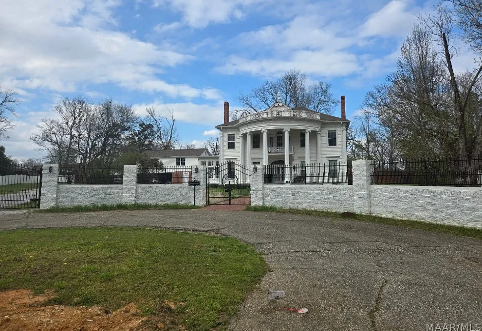 Stately! Over 5,000 square feet! Almost two acres in Alabama