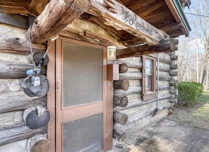 Lakehouse in Georgia! Rustic, but has potential! $265,000