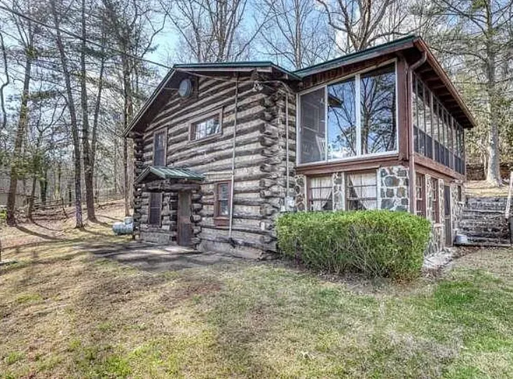 Lakehouse in Georgia! Rustic, but has potential! $265,000