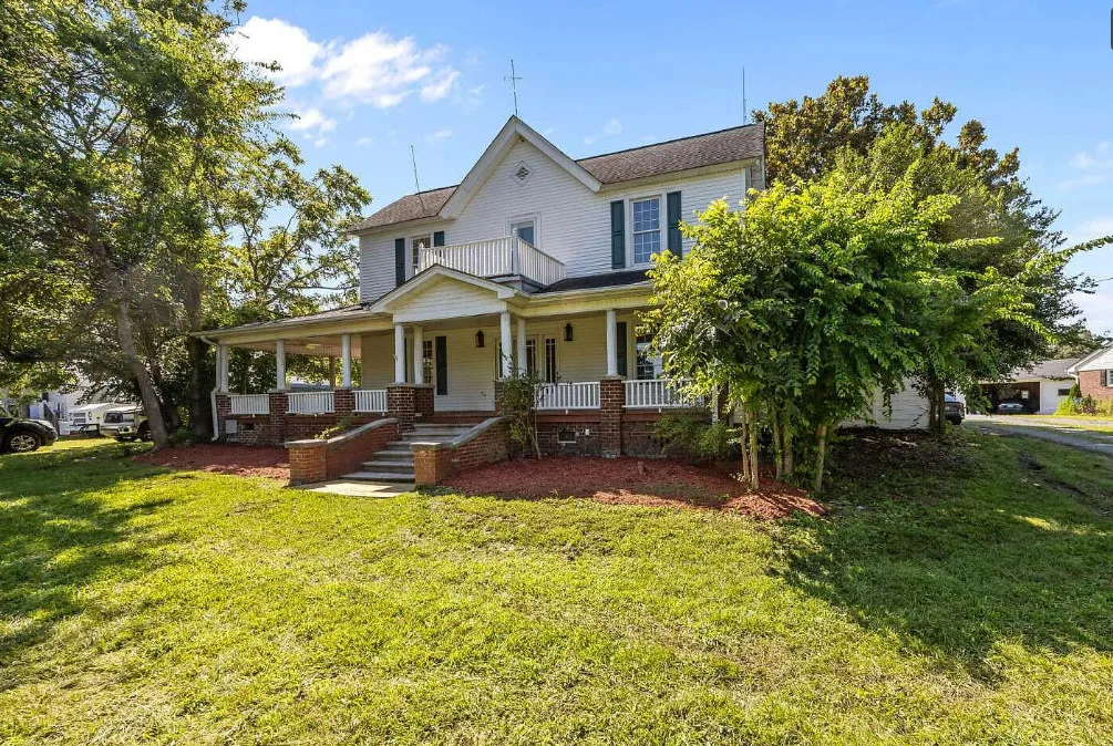 Nice pool! Circa 1910 in North Carolina. $350,000