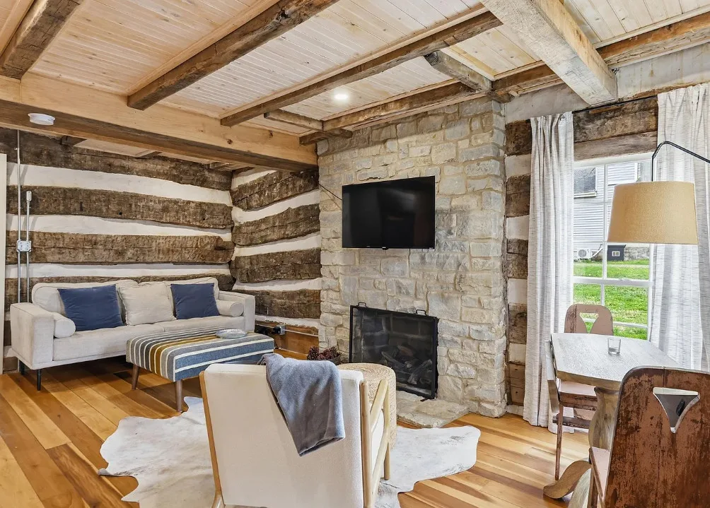 The Thomas Barbee House, Circa 1790 in Kentucky. $324,900