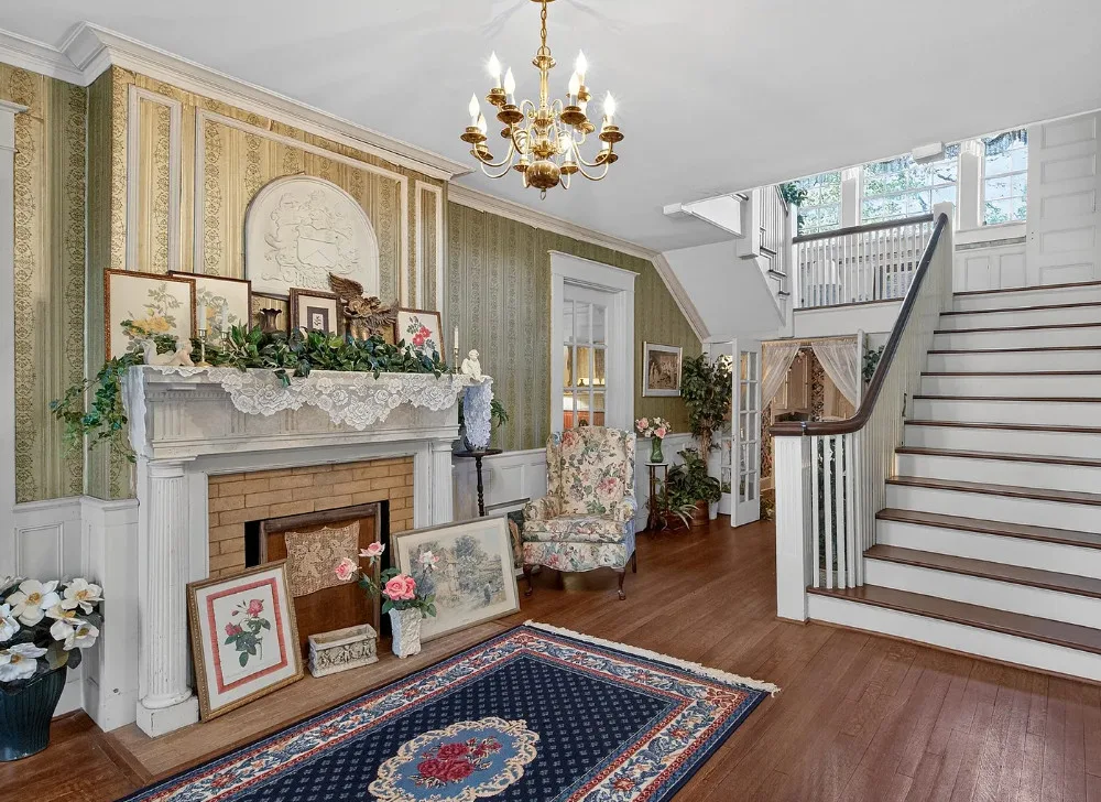 Grand exterior! Circa 1895 in Louisiana. $245,000