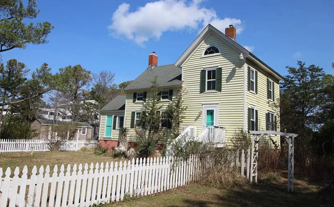 Pretty setting! Love the little cottage! Four acres in Virginia. $349,900