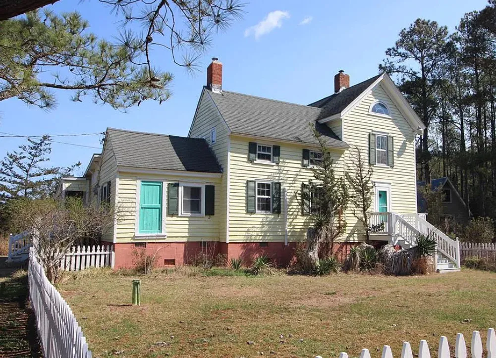 Pretty setting! Love the little cottage! Four acres in Virginia. $349,900