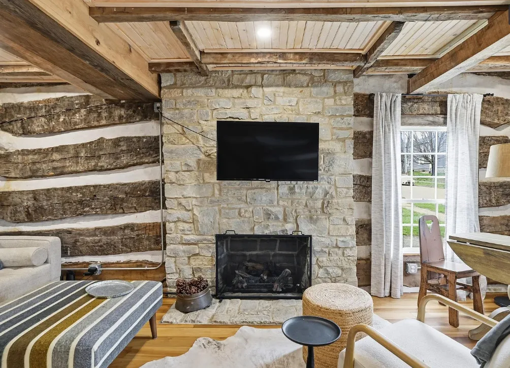 The Thomas Barbee House, Circa 1790 in Kentucky. $324,900