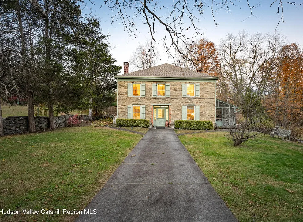 Circa 1820. On 20 acres in New York. Pretty setting!