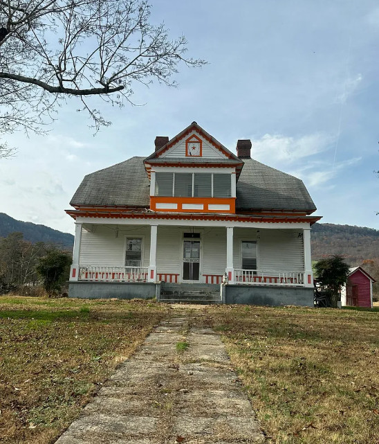 Diamond in the Rough! Pretty views! Over two acres in Tennessee.