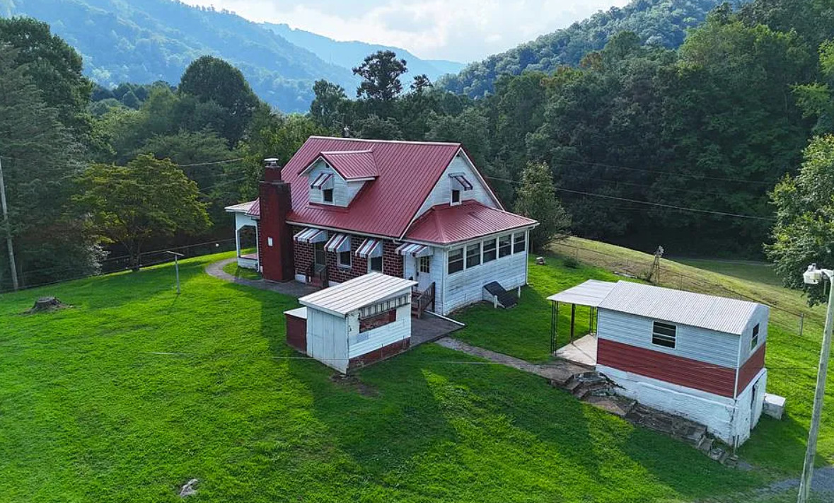 Pretty scenery! Circa 1940. Over one acre in West Virginia.