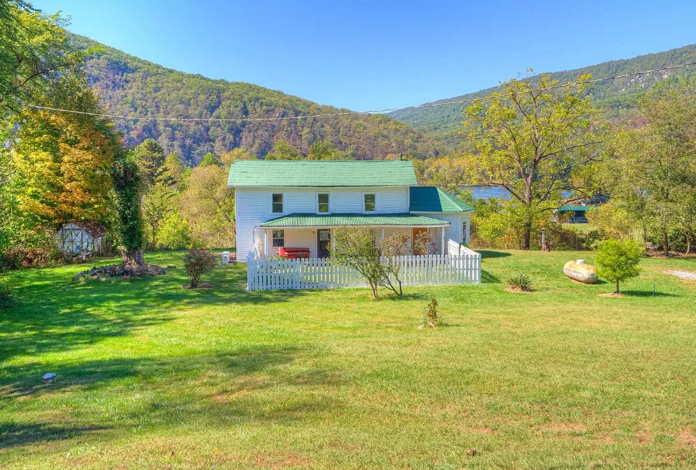 Eclectic interior! Pretty scenery! Almost two acres in Virginia.
