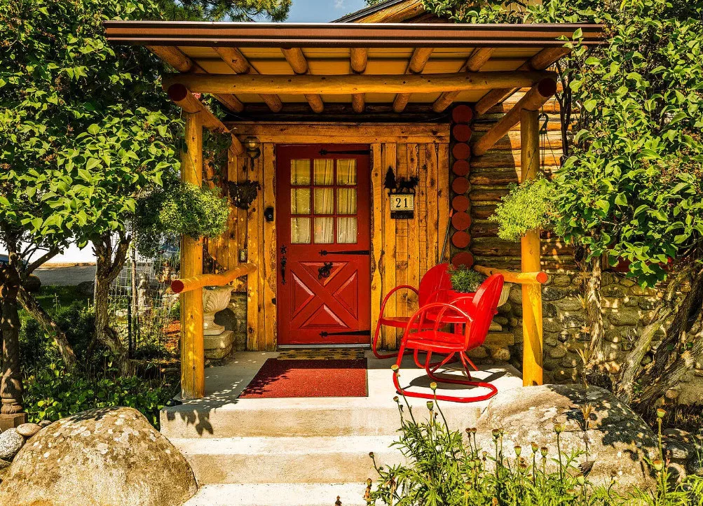 Pretty yard! Rustic cabin, but quaint! C. 1928 in Wyoming.