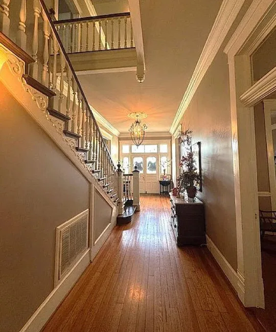 5 beds/4 baths! Over an acre in Arkansas.