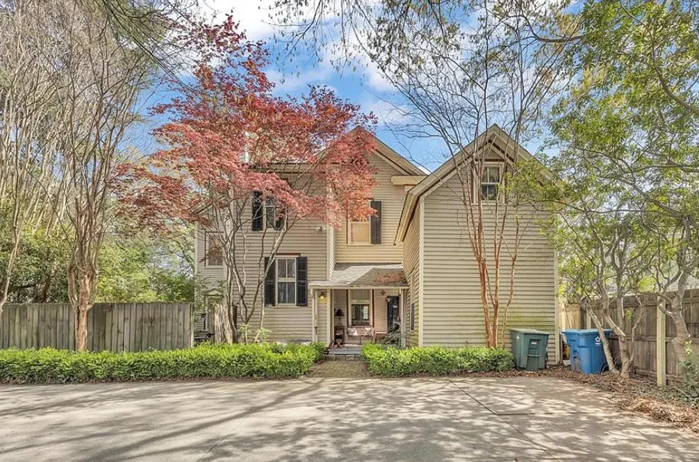 So pretty! Such great details! Circa 1884 in North Carolina.
