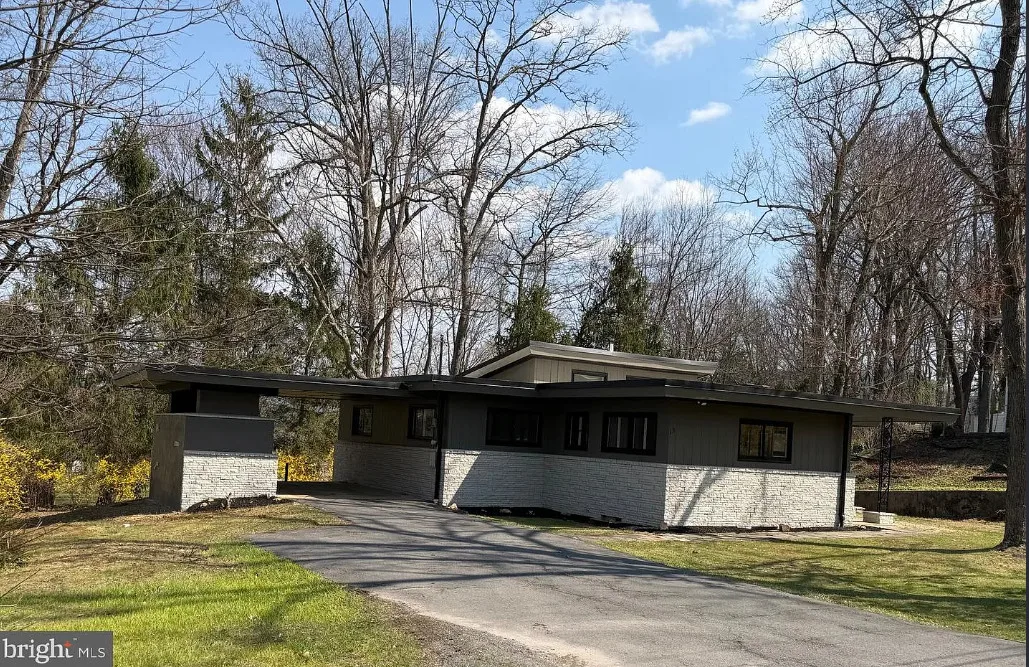 A Redwood Kit Home from California, but in Maryland. Circa 1955.