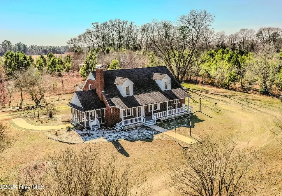 Ten acres and a lot of potential! C. 1948 in North Carolina.
