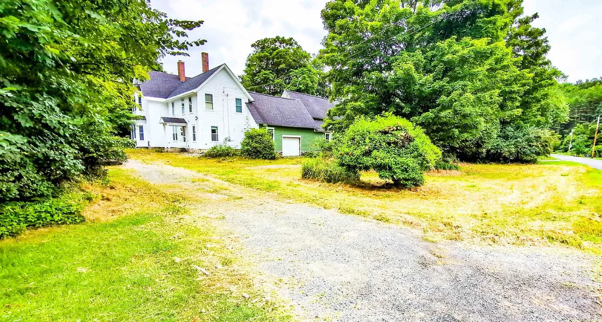 Wide plank floors! Attached barn! C. 1880 in New Hampshire.