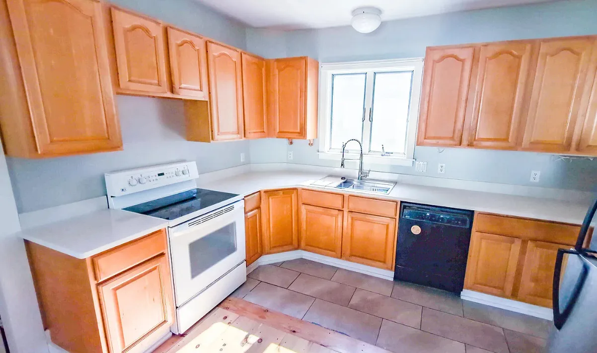 Wide plank floors! Attached barn! C. 1880 in New Hampshire.