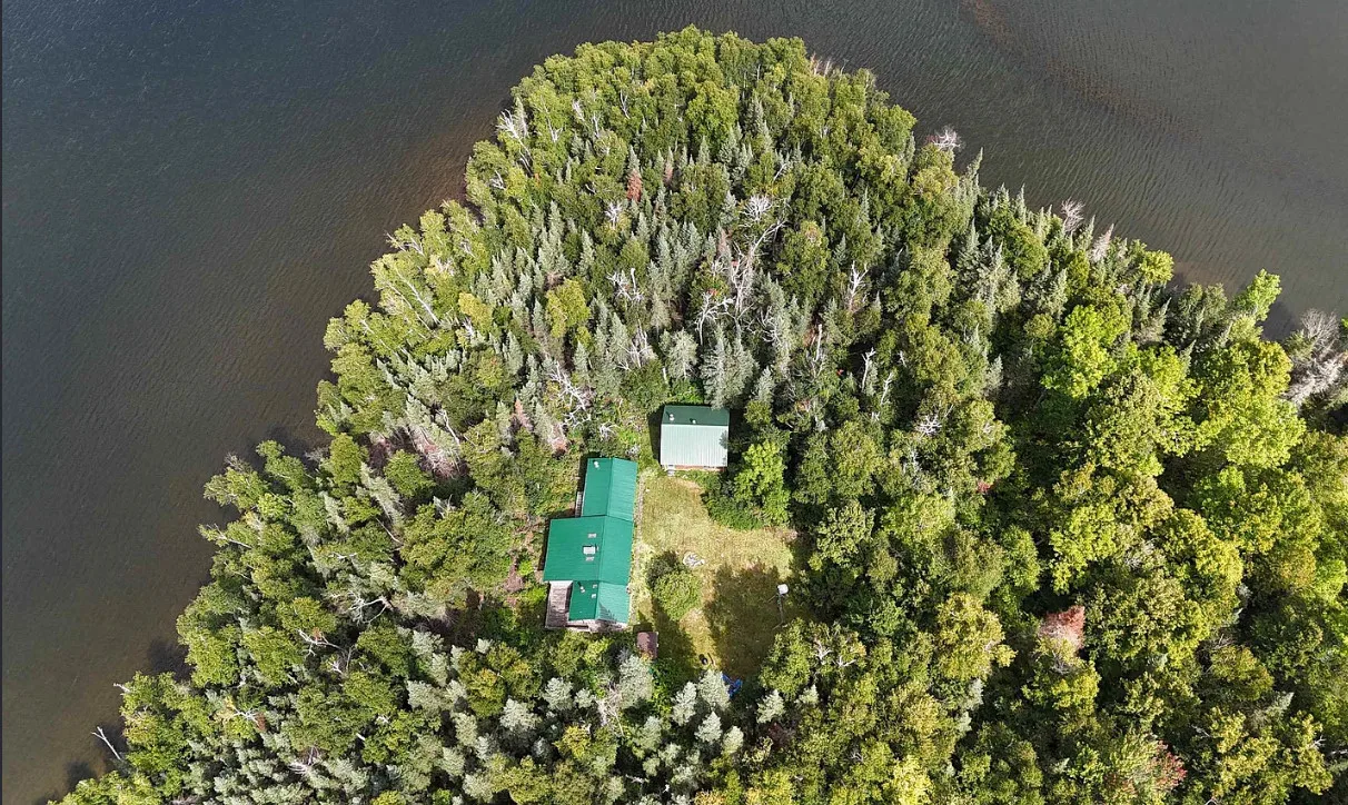 33 acre private peninsula with two cabins in Minnesota! Dreamy!