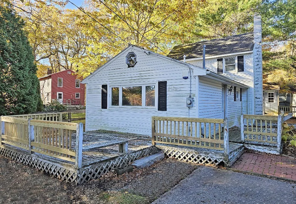 Fixer Upper Alert! Waterfront in Massachusetts.