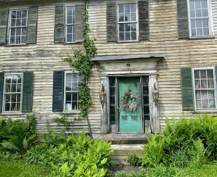 Circa 1780! Former Danforth Inn. 39 acres in Vermont.