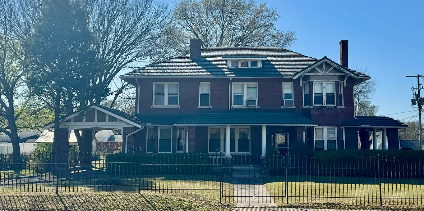 Unpainted woodwork! Circa 1912 in Tennessee.