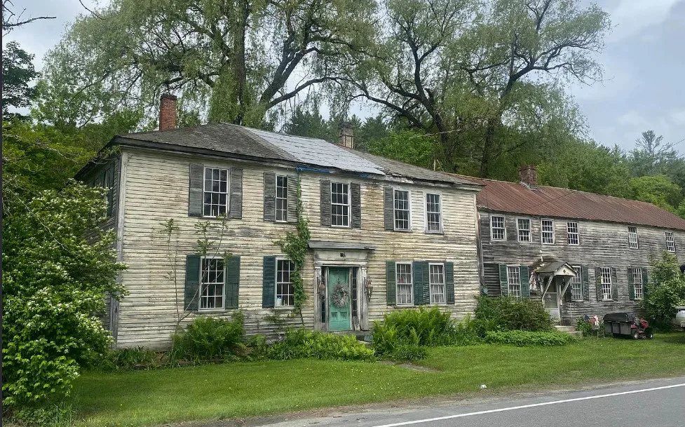 Circa 1780! Former Danforth Inn. 39 acres in Vermont.