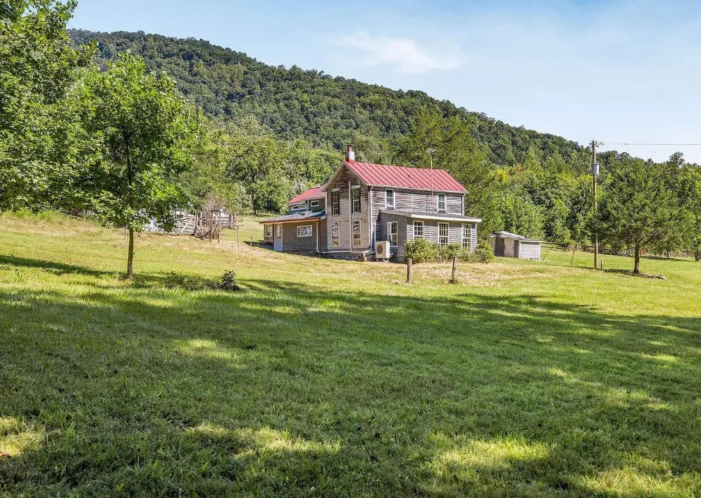 Pretty setting! Over 13 acres in Virginia.