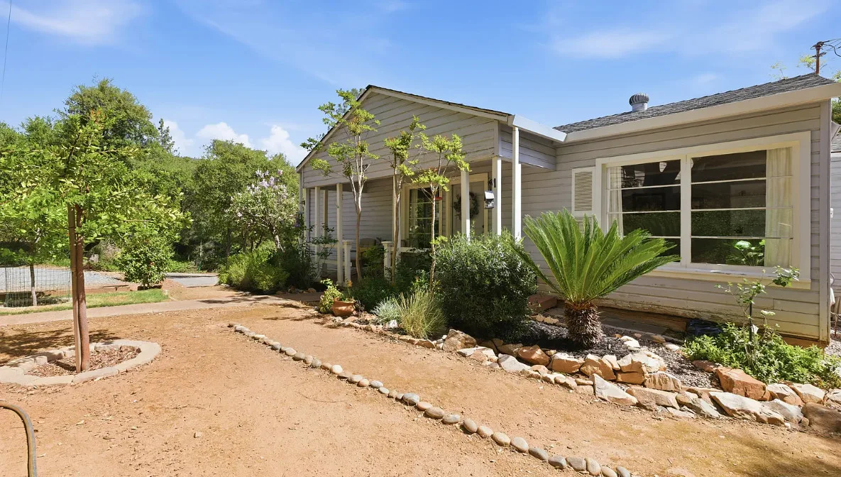Cute house in California! Curb appeal! Circa 1949.