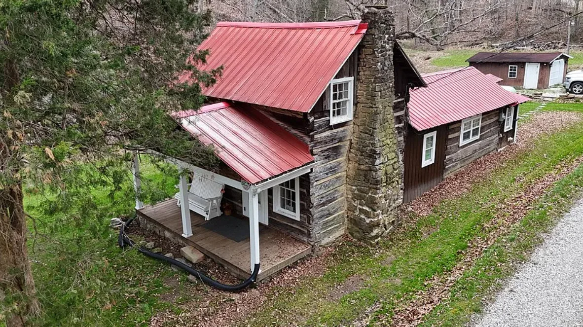 Log house in Kentucky. Circa 1870. $200,000