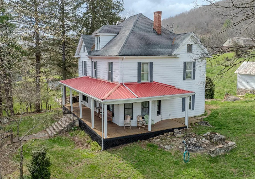 Has a guest cabin! On 31 acres in Virginia.