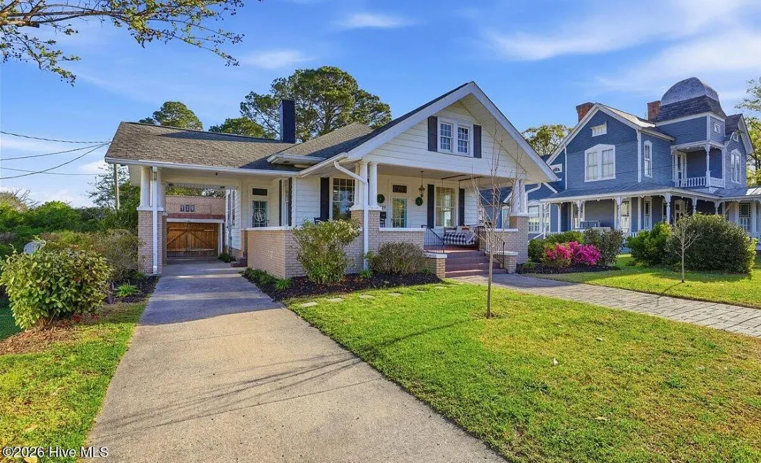 Sweet house! Wonderful porch! C. 1950 in North Carolina.
