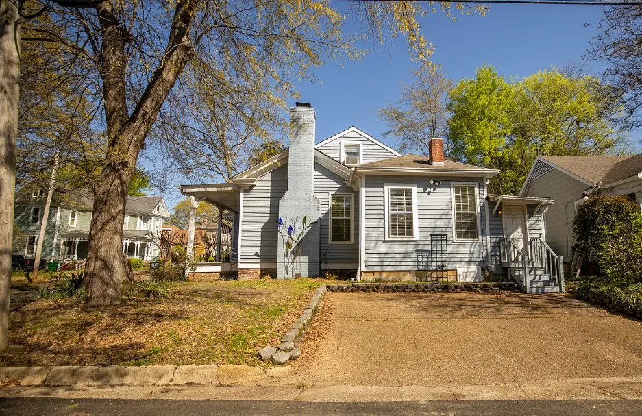 Diamond in the Rough! Saint John&rsquo;s Cottage, Circa 1838 in Mississippi.