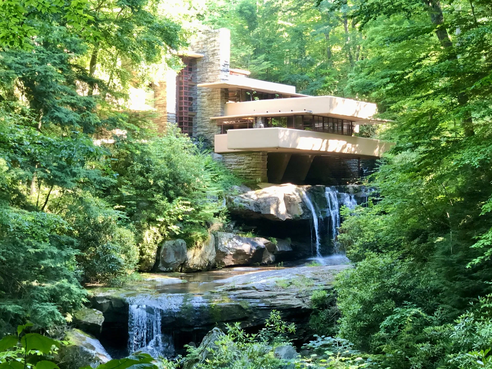 Fallingwater, built between 1936 and 1939, is Frank Lloyd Wright’s masterpiece that boldly sits over a waterfall, blending local sandstone and cantilevered terraces into perfect harmony with nature.