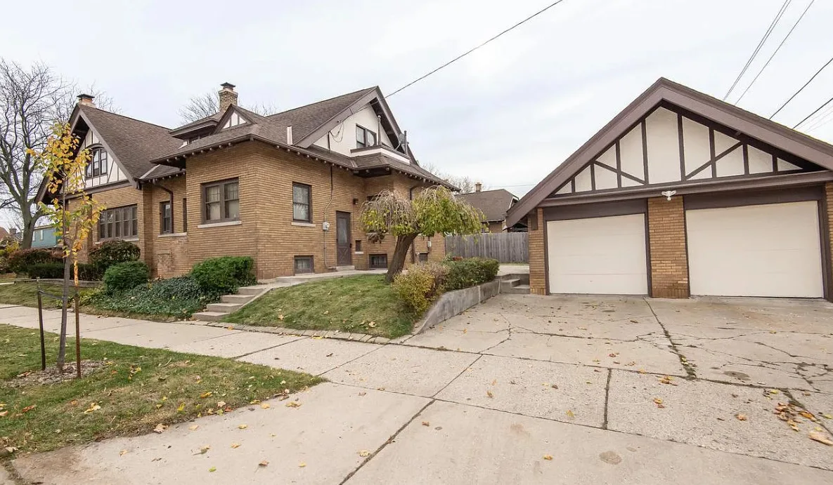 Pretty woodwork! The Hirt House, Circa 1924 in Wisconsin. $253,000