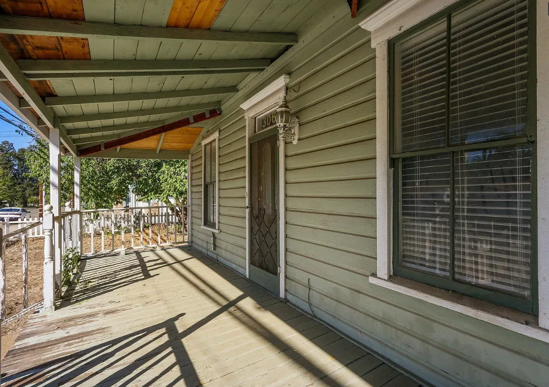 Diamond in the rough in California. Circa 1900. $250,000