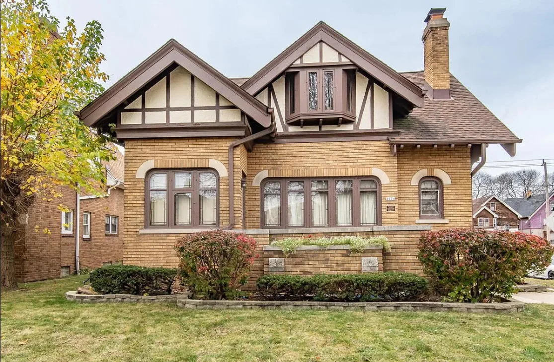 Pretty woodwork! The Hirt House, Circa 1924 in Wisconsin. $253,000