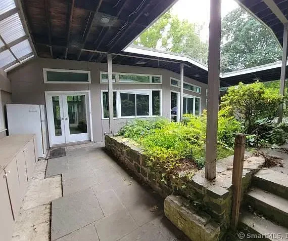 Love that inner courtyard! Ten acres in Connecticut. $514,900