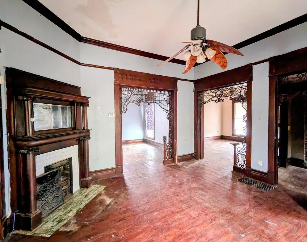OMG! The fretwork inside! C. 1940 in Indiana. $140,000