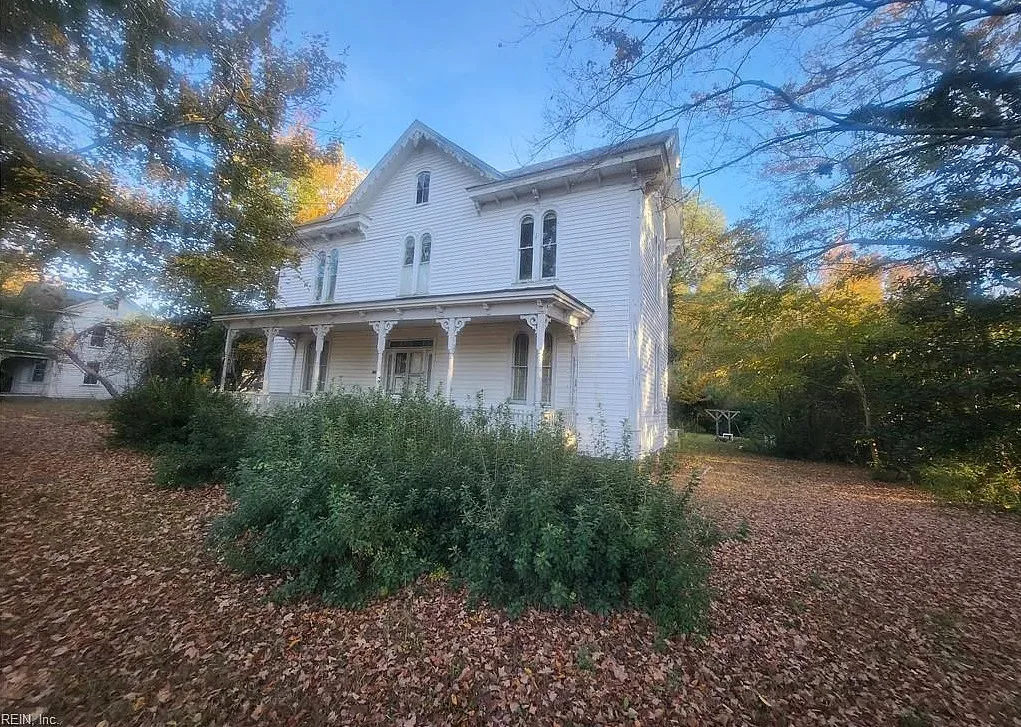 Fixer Upper Alert! Over two acres in Virginia