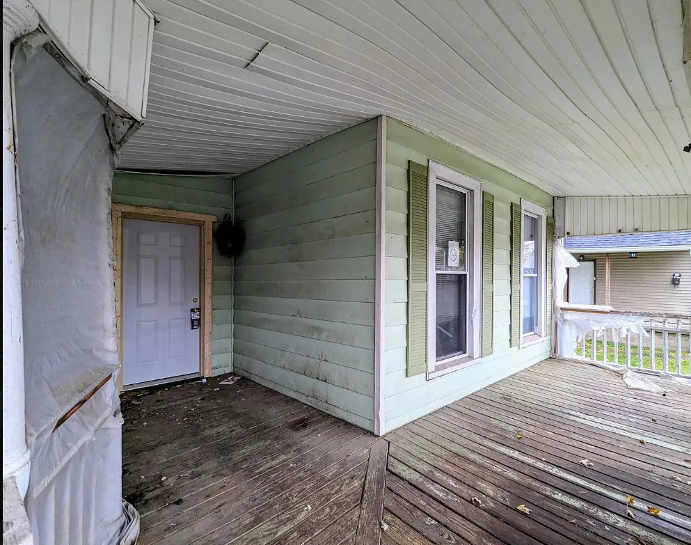 OMG! The fretwork inside! C. 1940 in Indiana. $140,000