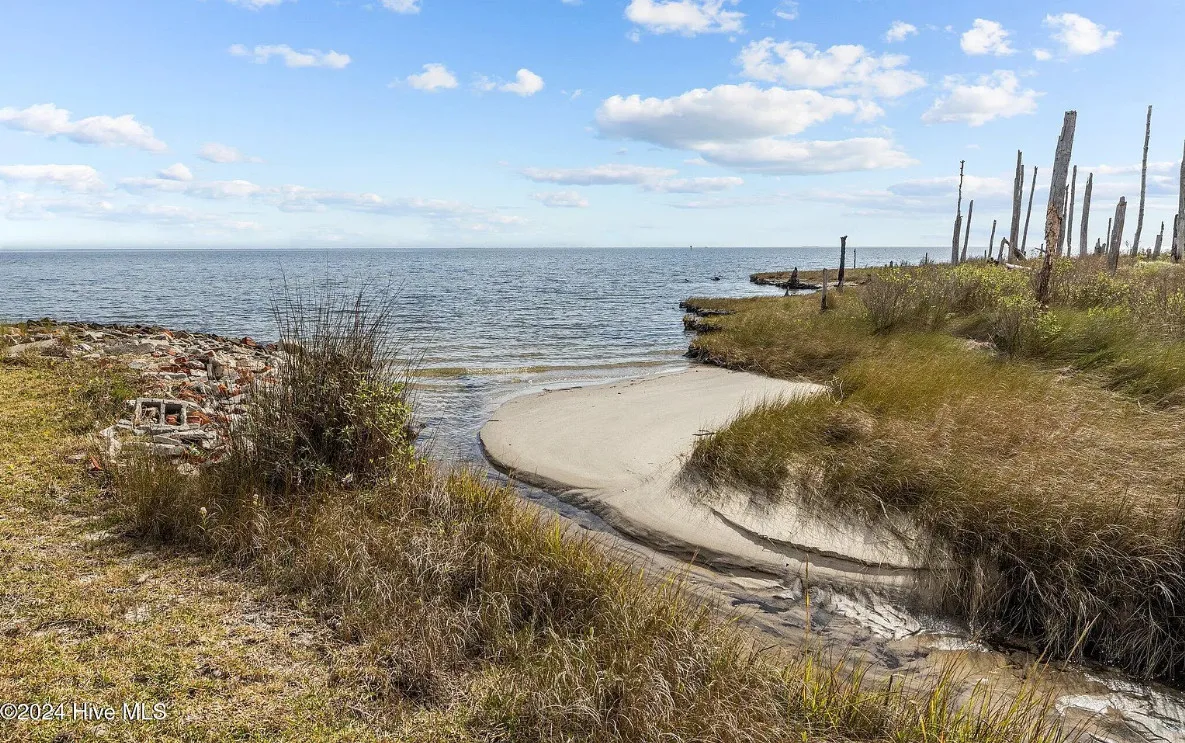 Pretty setting! Four acres in North CarolinaC.1906 $299,000