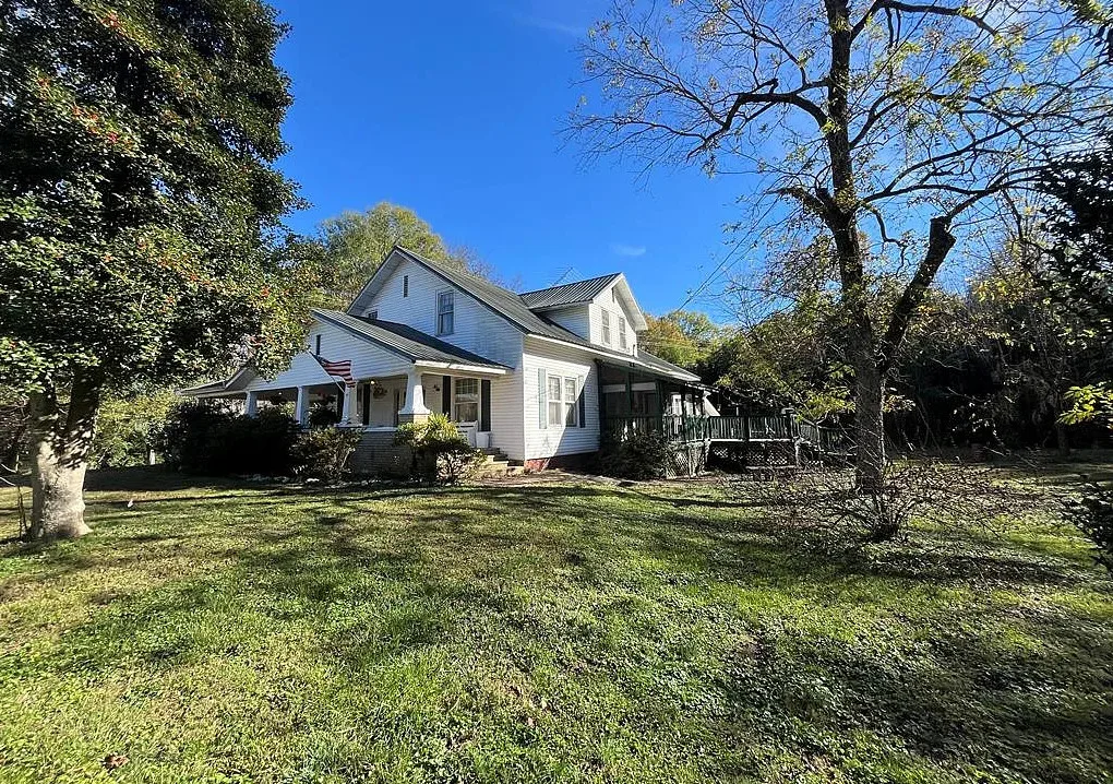 John Shugart House, Circa 1920. Almost three acres in Georgia
