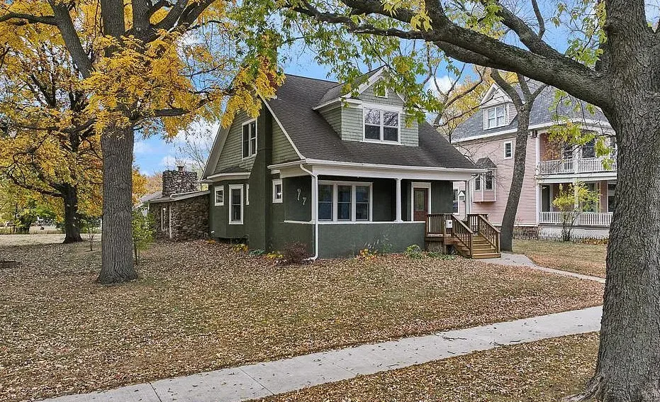 This is cute! Bigger than it looks! Circa 1913 in Minnesota