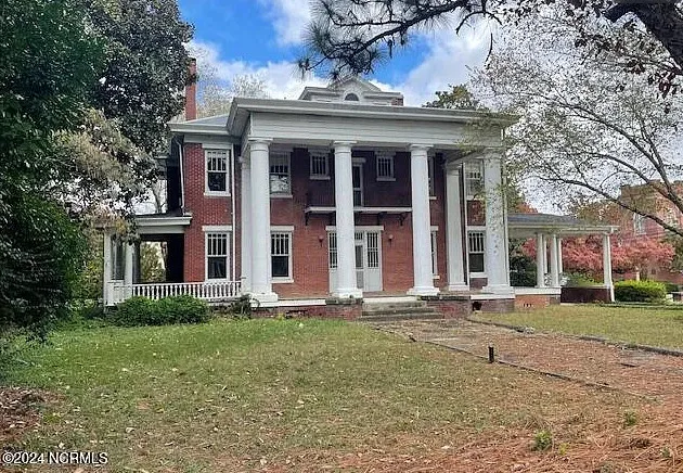 Deal of the Day! 4,000 square feet in North Carolina