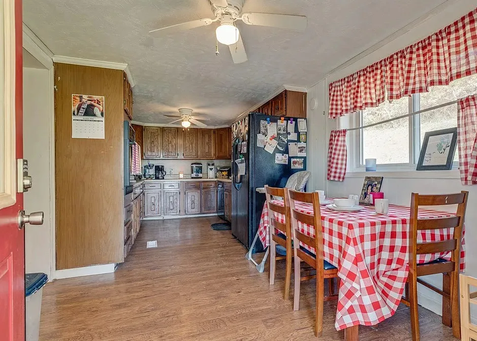 Beautiful view! Over an acre in Virginia