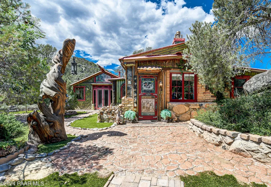 OMG! This is so cool! Circa 1956 in Arizona