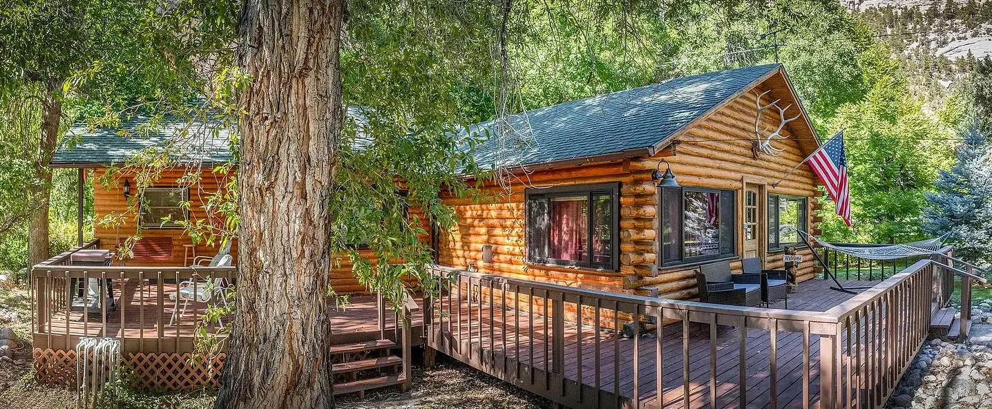That Wyoming setting! Circa 1949