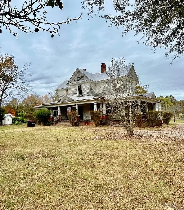 Porch goals! Circa 1924. Over one acre in North Carolina
