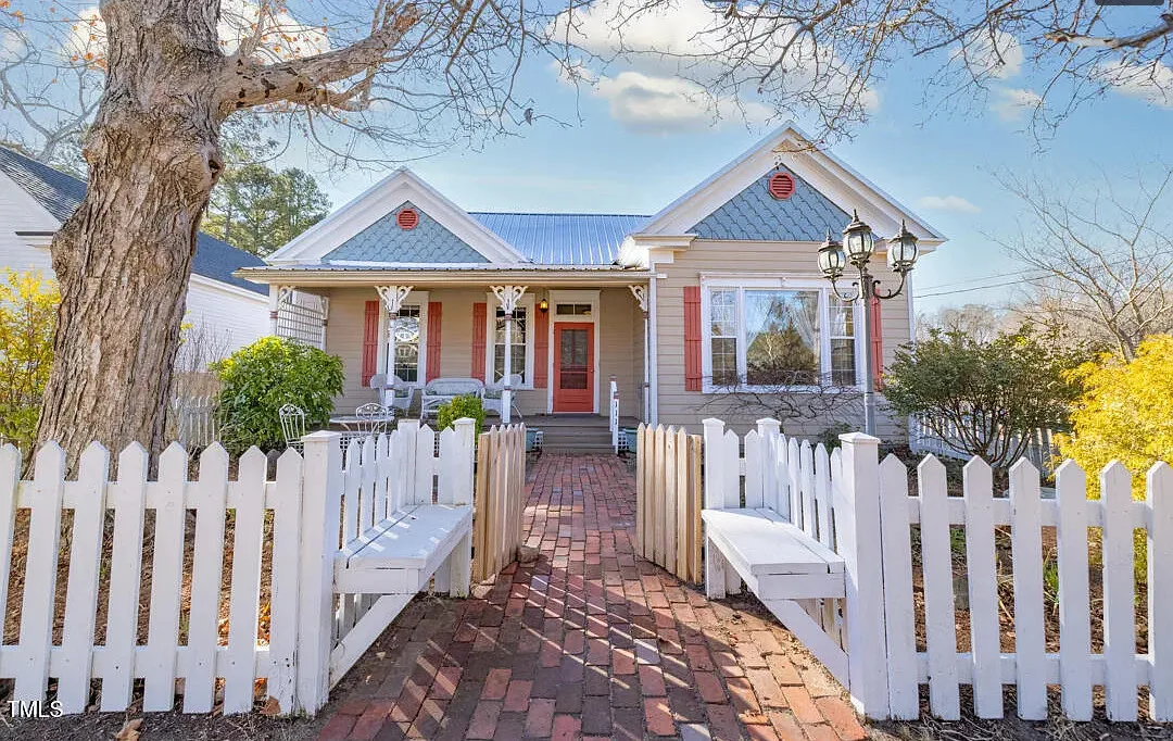 So cute! Circa 1920 in North Carolina. $225,900