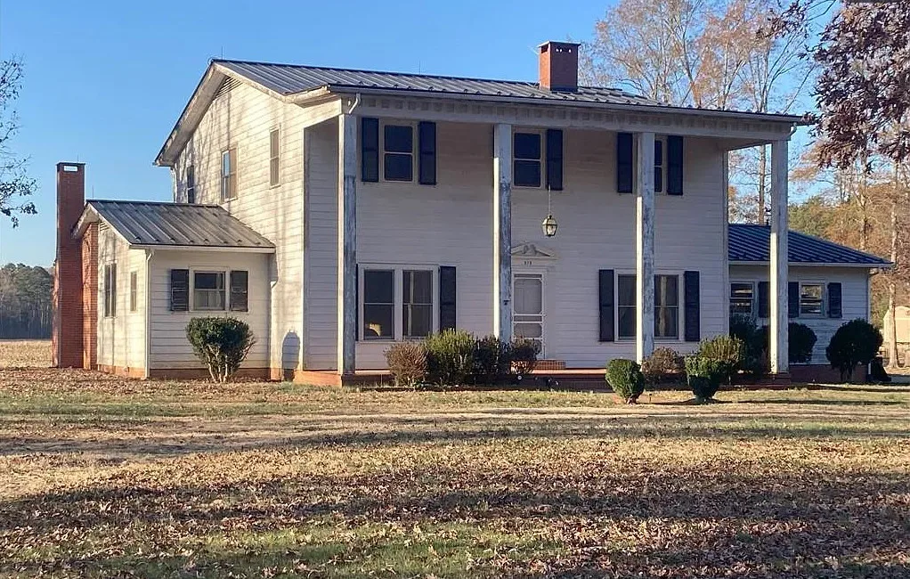 Stately looking! Circa 1919. Almost two acres in North Carolina. $400,000